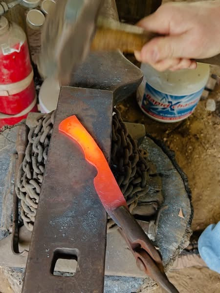 ( Make A Knife In One Day) Blacksmith Knife Class